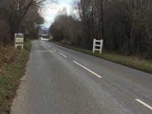 road leading into Hennock