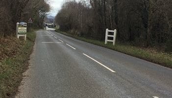 road leading into Hennock