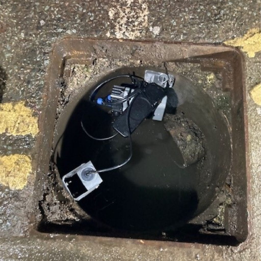 Smarty gully sensor in a drain