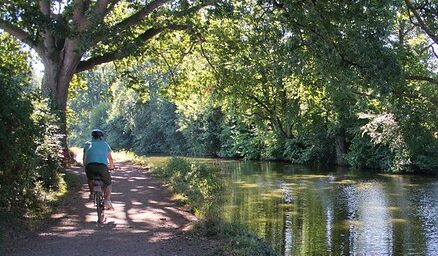 Photo taken by Alison Day Cycling along the towpath (Photo taken by Alison Day)