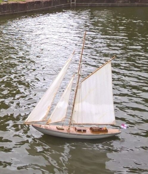 Model boat on the Canal (Jo Roberts)