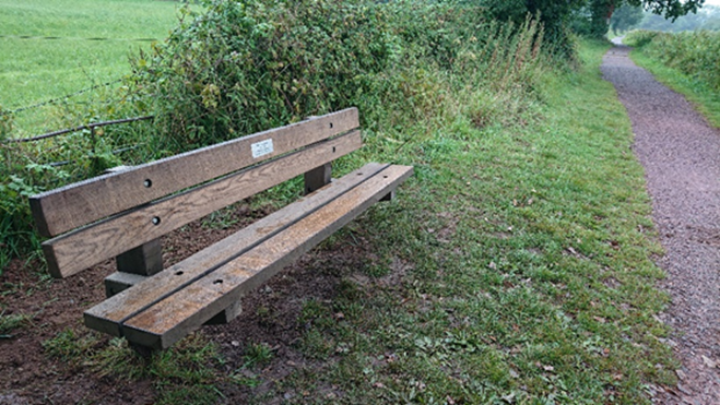 oak seat with back rest