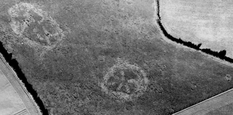 Second World War ‘Starfish’ Bombing Decoy at Ide. RAF/106G/UK/865 RVp1 6056 30-SEP-1945 Historic England (RAF Photography).