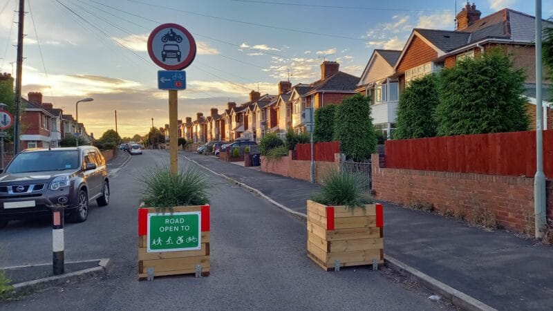 Traffic "filter" in Chard Road