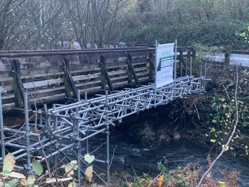 Photo of scaffolding on the existing Foxhole footbridge