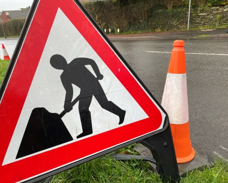 Sign displaying roadworks