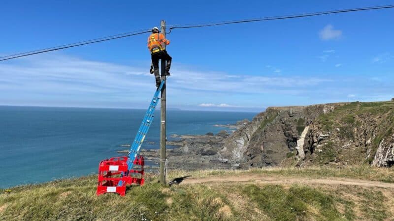 Airband engineer at Hartland Quay