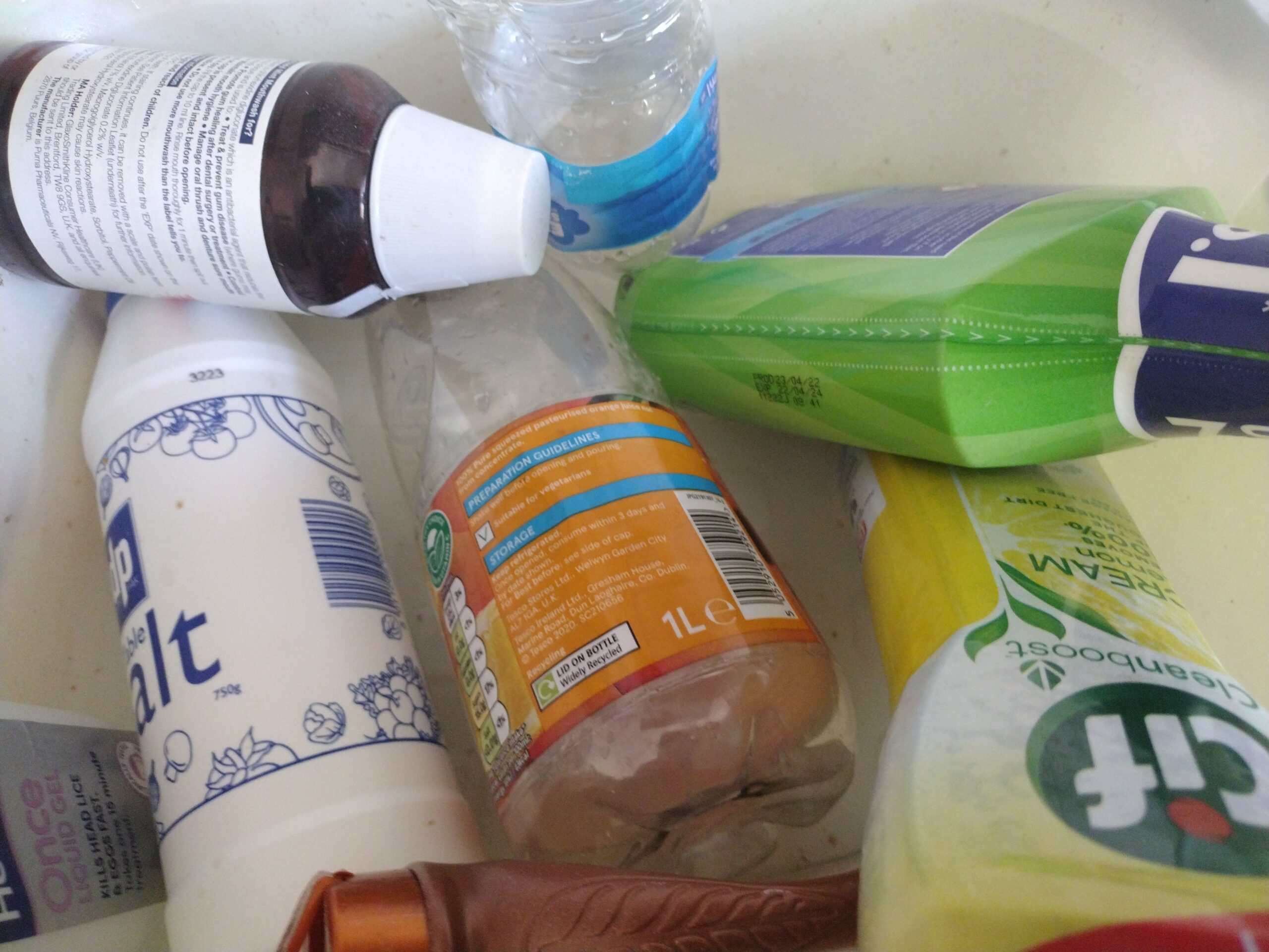 Cleaning plastic bottles discount