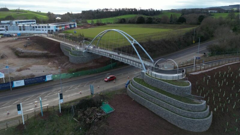 New bridge over A379