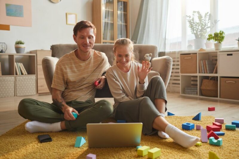 Parents on a webinar