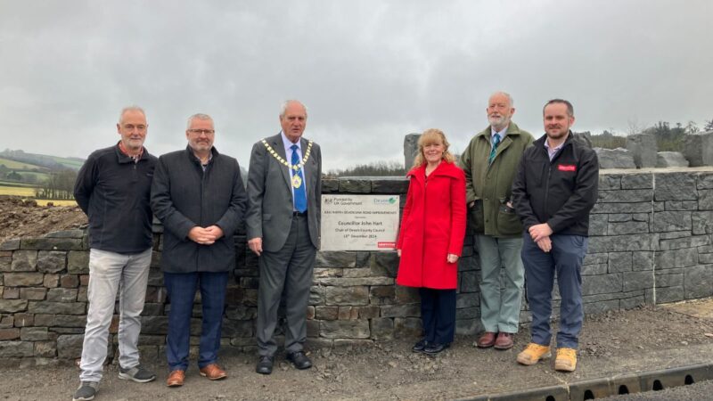 Left to right: Paul Couttie (DCC), Simon Hill (DCC), Councillor John Hart, Councillor Andrea Davis, Councillor Jeremy Yabsley and John Lee (Griffiths)