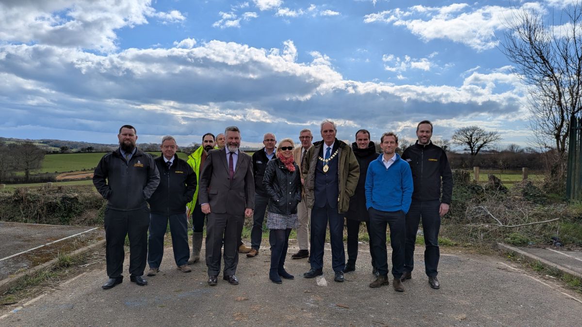 Partners at the spine road at Langage