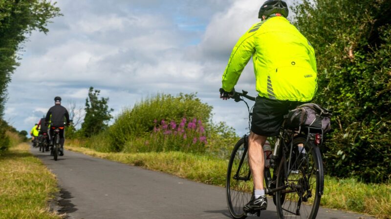 Cyclists on the Tarka Trail