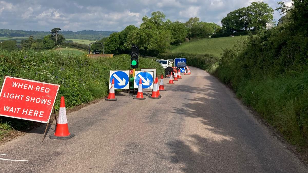 Temporary traffic lights