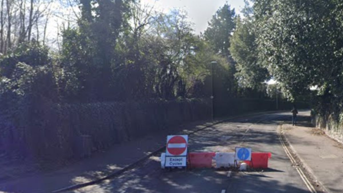 Dryden Lane, with no entry signs to traffic